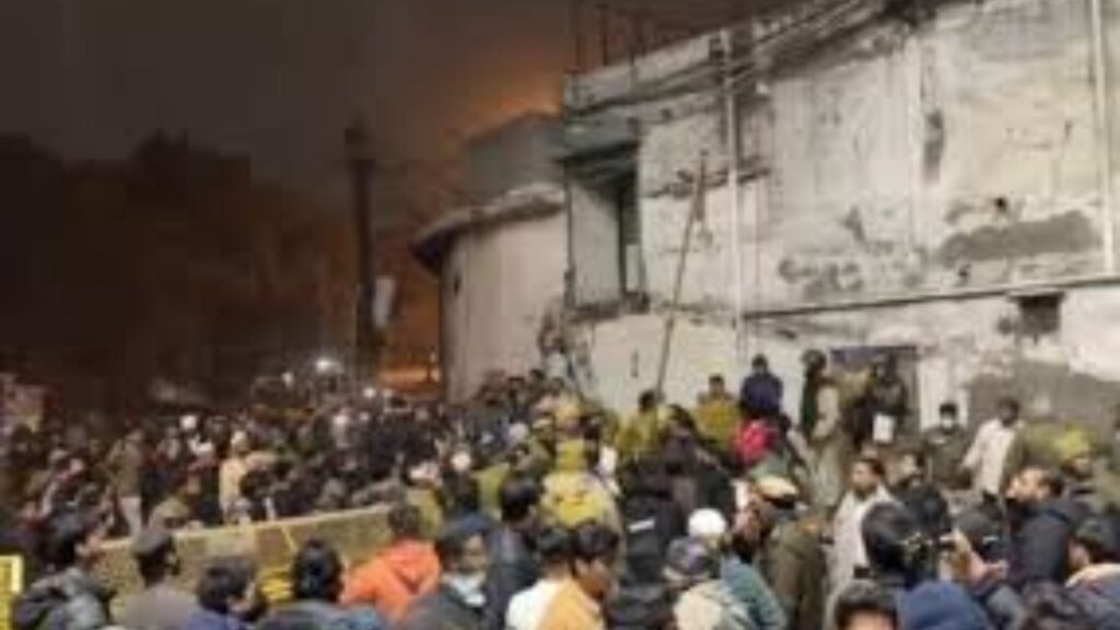 Demolition Drive in Delhi ( Image Social Media).jpg