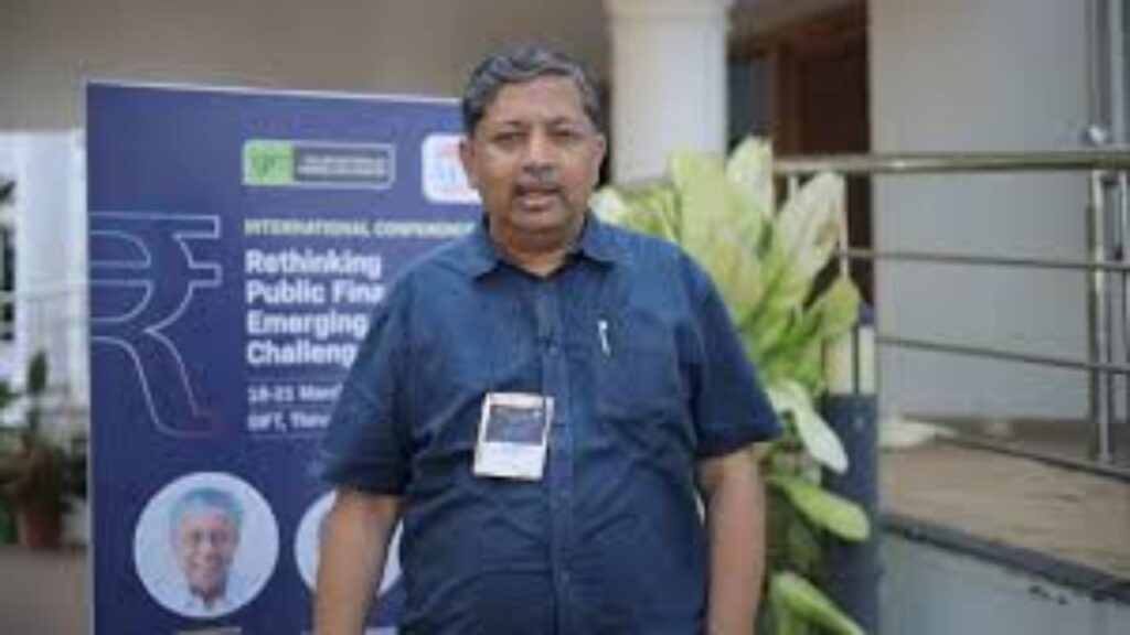 Prof. Surajit Mazumdar Explains Globalisation (image Social Media) (1).jpg