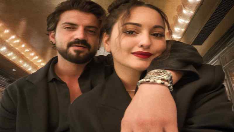 Sonakshi-Sinha-London-Trip-image-Social-Media